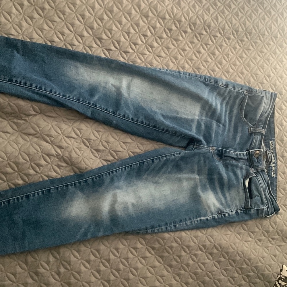 American Eagle super stretch X size 6 skinny jeans! Super comfy!